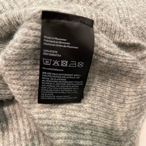 Cute H&M Grey cardigan - Picture 4 of 4